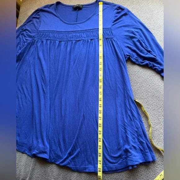 Swing 3/4-Sleeve‎ Smocked Yoke Top Lane Bryant 18/20 Clematis Blue - Picture 7 of 7